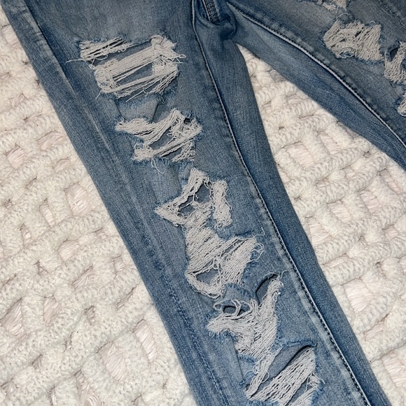 (6) American Eagle Ripped Skinny Jeans - Picture 2 of 7